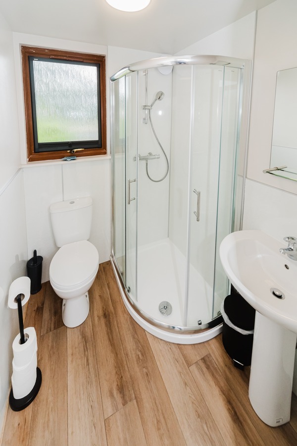 Harrapool Hideout — bathroom